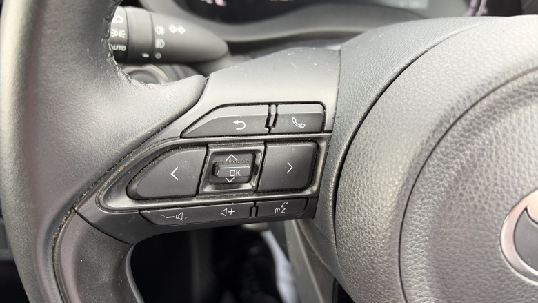 Toyota Yaris Cross 1.5 Hybrid Design 5dr CVT Hybrid Estate